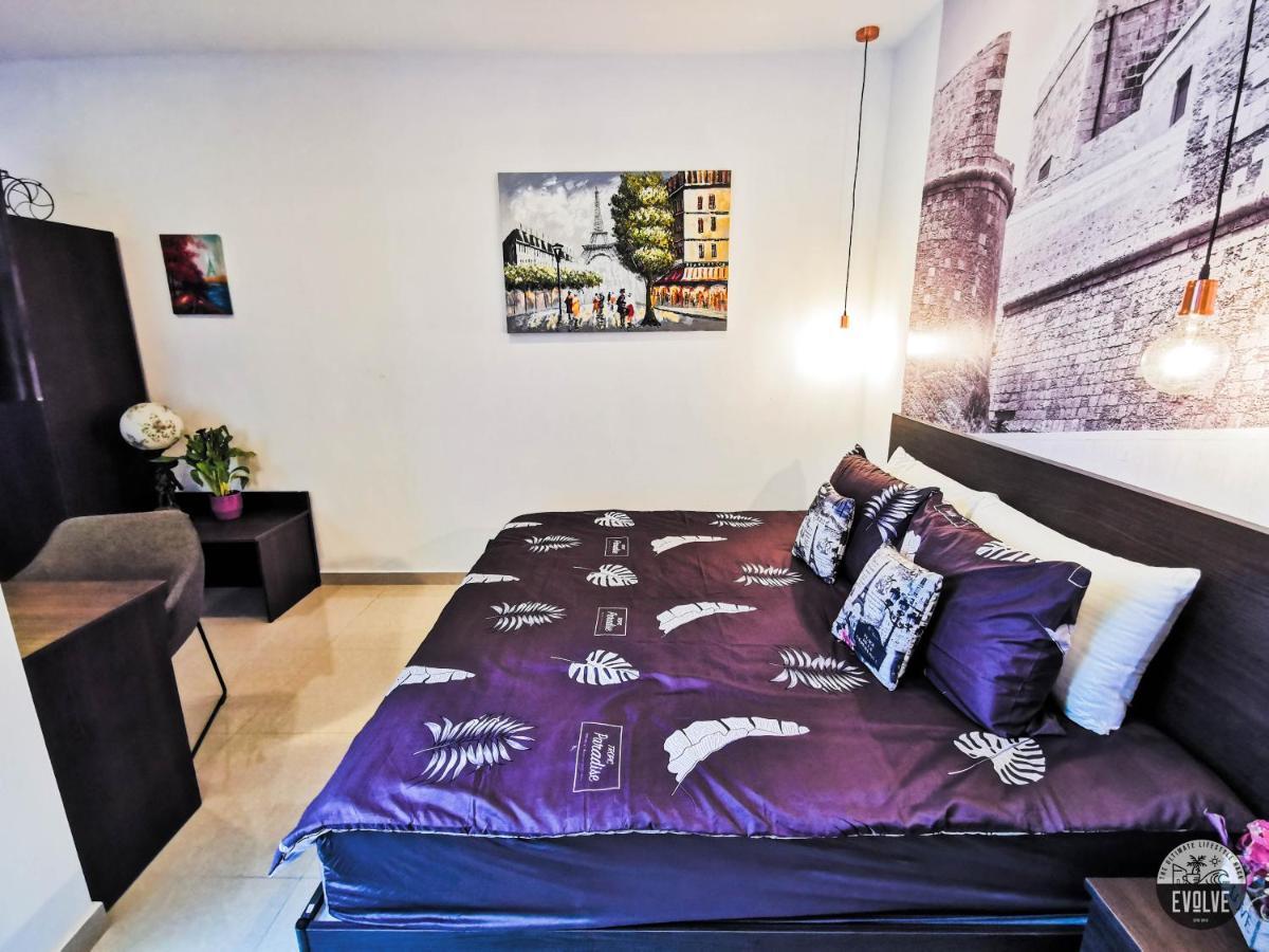 Evolve Coliving Guesthouse Слима Екстериор снимка